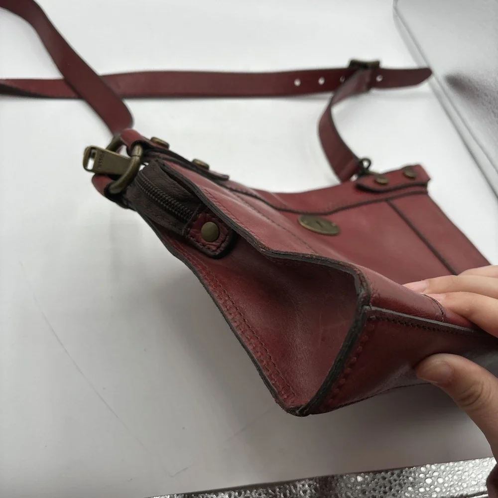 Fossil Maddox Leather Crossbody Bag Purse 90's‎ Y2K Zipper Turn Lock Key Vintage